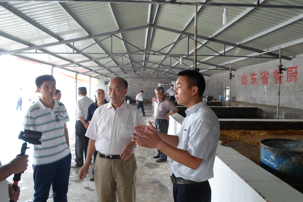 17市長(zhǎng)來企業(yè)指導(dǎo)公司發(fā)展.jpg